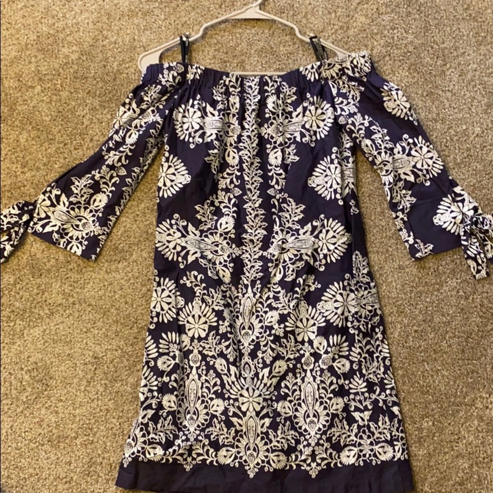 Vince Camuto Off the shoulder long sleeve dress